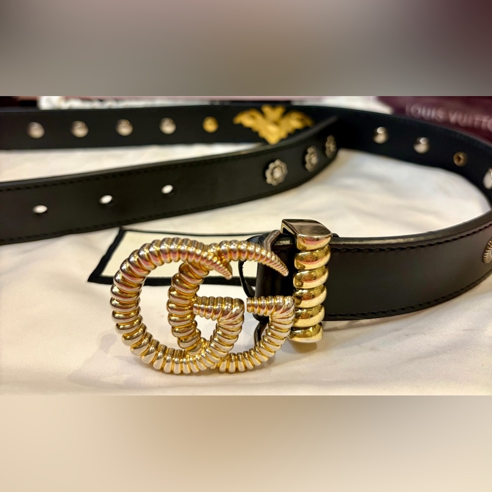 GUCCI Black Leather Double G Buckle Studded Belt Accents and Bat Detail🔥 EUC!! - Picture 6 of 16